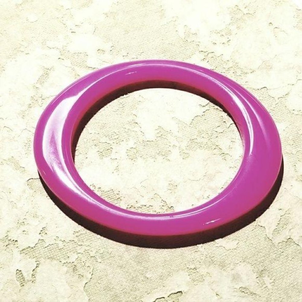 Retro 80s Lucite Oval Hot Pink Bangle Bracelet